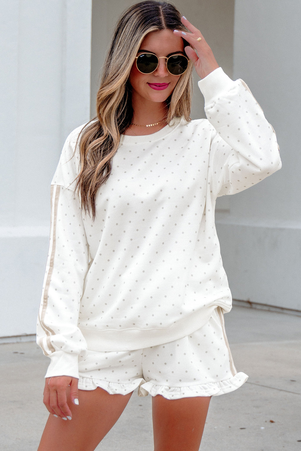 White Polka Dot Print Side Stripe Detail Casual Sweatshirt 2pcs Short Set