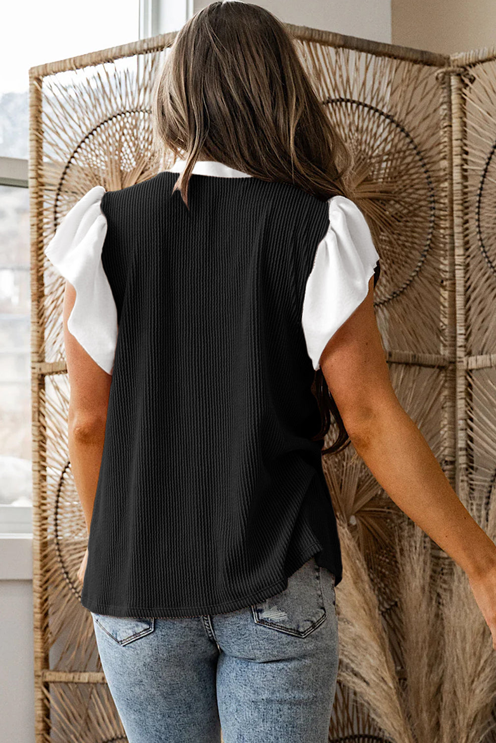 Vineyard Green Plus Size Contrast Frilled Neckline Ruffled Short Sleeve Ribbed Textured Blouse